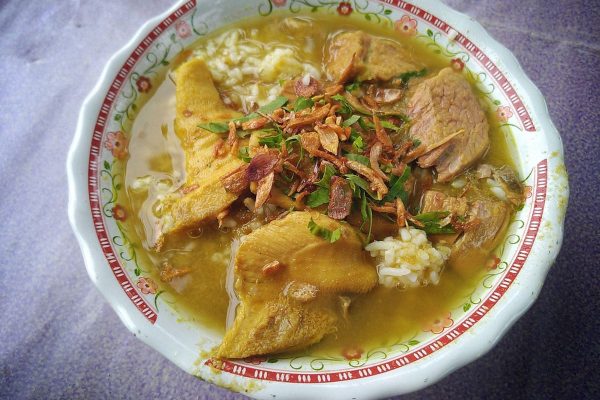 Mengenal Lezatnya Soto Daging Semarang yang Menggoda Selera